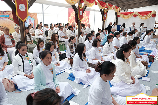 ข่าว , ข่าวประจำวัน , สรุปข่าว , news , dmc news , dmc , gbn , ข่าววัดพระธรรมกาย , ธรรมกาย , ข่าวธรรมกาย , ข่าวพระพุทธศาสนา , พระพุทธศาสนา , เหตุการณ์พระพุทธศาสนา , Buddhist , วัดพระธรรมกายในต่างประเทศ , ศูนย์สาขาวัดพระธรรมกาย , สมาธิ , meditation , ปฏิบัติธรรม , วัดพระธรรมกายไรน์แลนด์ , พระมงคลเทพมุนี (สด จนฺทสโร) ครูผู้ค้นพบวิชชาธรรมกาย , วัดพระธรรมกายมินเนโซตา จัดพิธีทอดกฐิน