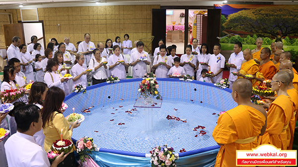 ข่าว , ข่าวประจำวัน , สรุปข่าว , news , dmc news , dmc , gbn , ข่าววัดพระธรรมกาย , ธรรมกาย , ข่าวธรรมกาย , ข่าวพระพุทธศาสนา , พระพุทธศาสนา , เหตุการณ์พระพุทธศาสนา , Buddhist , วัดพระธรรมกายในต่างประเทศ , ศูนย์สาขาวัดพระธรรมกาย , สมาธิ , meditation , ปฏิบัติธรรม , วัดพระธรรมกายแคนซัส จัดพิธีทอดกฐินสามัคคี , พระมงคลเทพมุนี (สด จนฺทสโร) ครูผู้ค้นพบวิชชาธรรมกาย , พิธีทอดกฐินสามัคคี