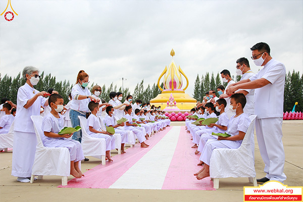 พิธีตัดปอยผมโครงการบรรพชาสามเณรภาคฤดูร้อน ณ ศูนย์อบรมเยาวชนกาญจนบุรี