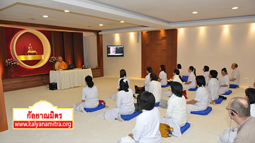 วัดพระธรรมกายบาวาเรีย ประเทศเยอรมนี ได้จัดปฏิบัติธรรมแก่ชาวไทยและชาวท้องถิ่น