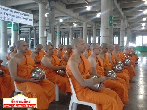 ในโครงการบรรพชาอุปสมบทหมู่ธรรมทายาทนานาชาติรุ่นที่12 