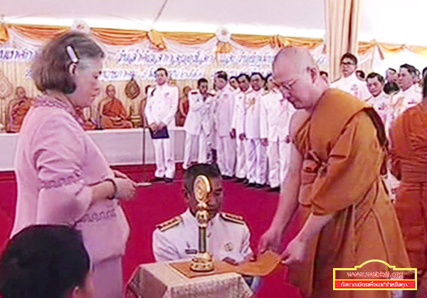 พิธีพระราชทานรางวัลเสาเสมาธรรมจักร  สมเด็จพระเทพรัตนราชสุดา สยามบรมราชกุมารีเสด็จพระราชดำเนินไปทรงเปิดงานและพระราชทานรางวัลเสาเสมาธรรมจักรแก่ผู้ทำคุณประโยชน์ต่อพระพุทธศาสนา 