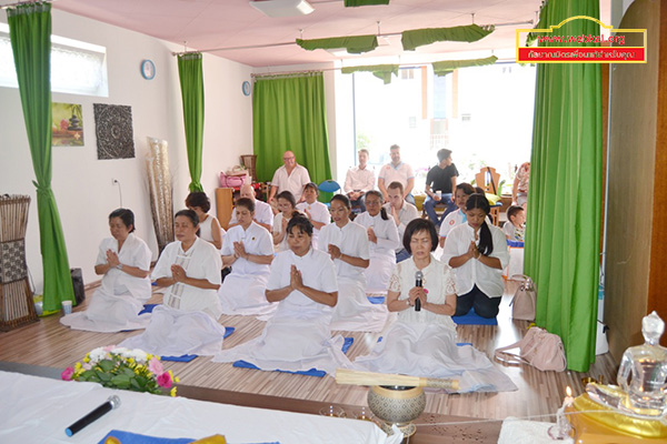 วัดพุทธไฮล์บรอนน์  จัดปฏิบัติธรรมเมืองสตุทท์การ์ท 