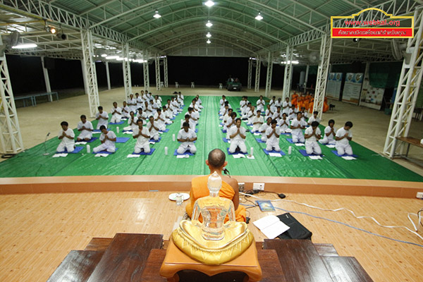 ศูนย์ปฏิบัติธรรมจังหวัดเพชรบูรณ์  ปฐมนิเทศบวชแสนเข้าพรรษา