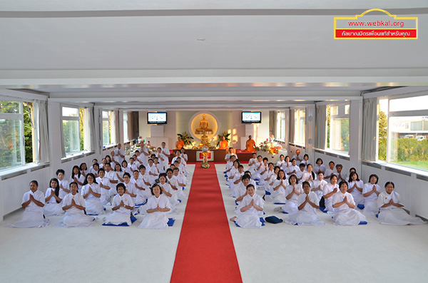  วัดพระธรรมกายชวาร์ซวัลด์ จัดพิธีบูชาข้าวพระ และตัดปอยผมนาคธรรมทายาท