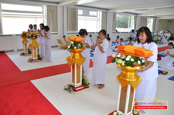  วัดพระธรรมกายชวาร์ซวัลด์ จัดพิธีบูชาข้าวพระ และตัดปอยผมนาคธรรมทายาท