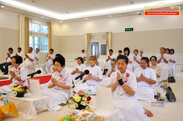 วัดพระธรรมกายฟลอริดา จัดพิธีหล่อเทียนพรรษา