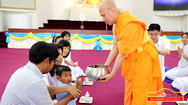 วัดพระธรรมกายซิลิคอนวัลเลย์ จัดพิธีถวายคิลานเภสัช