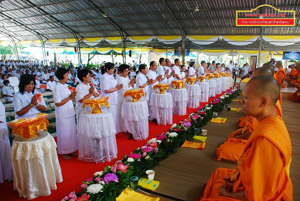 ศ.อบรมเยาวชนผาสุกวนิช จัดพิธีทอดผ้าป่าสร้างกุฏิสงฆ์