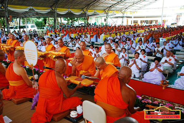 ศ.อบรมเยาวชนผาสุกวนิช จัดพิธีทอดผ้าป่าสร้างกุฏิสงฆ์