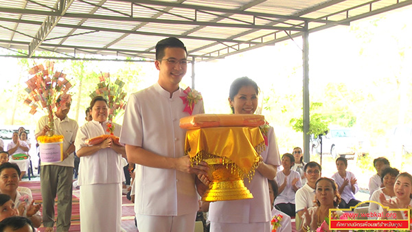 พิธีทอดผ้าป่าเทคอนกรีตฐานรากอาคารศูนย์ปฏิบัติธรรมจันทบุรี