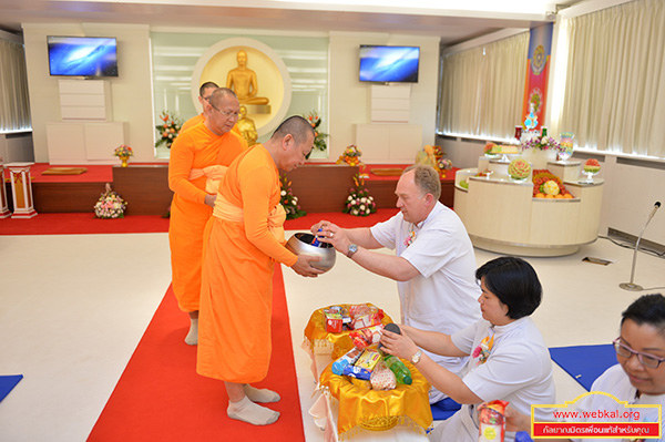 วัดพระธรรมกายชวาร์ซวัลด์ ประเทศเยอรมนี ได้จัดพิธีบูชาข้าวพระและพิธีทอดผ้าป่าสามัคคี