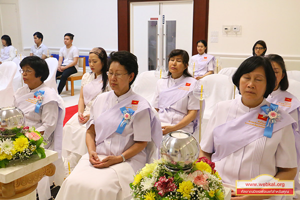 วัดพระธรรมกายนิวเจอร์ซี ประเทศสหรัฐอเมริกา  จัดพิธีจุดโคมวิสาขประทีป เนื่องในวันวิสาขบูชา