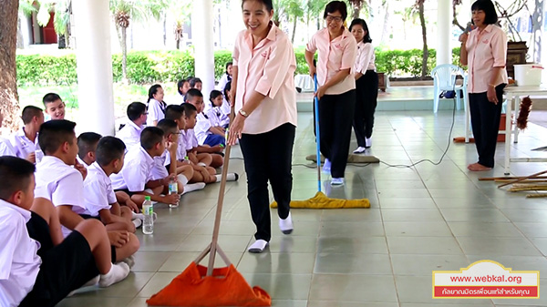 นักเรียนระดับชั้นมัธยมศึกษาปีที่ 1 โรงเรียนหอพระ จังหวัดเชียงใหม่ เข้าค่ายอบรมคุณธรรม เพื่อเรียนรู้หลักความดีสากล 5 ประการ