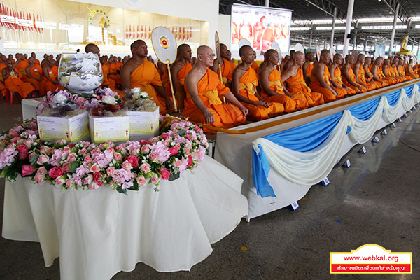 พระสังฆาธิการภาคอีสานตอนบนเดินทางมาถวายกำลังใจแด่พระเทพญาณมหามุนี เจ้าอวาสวัดพระธรรมกาย