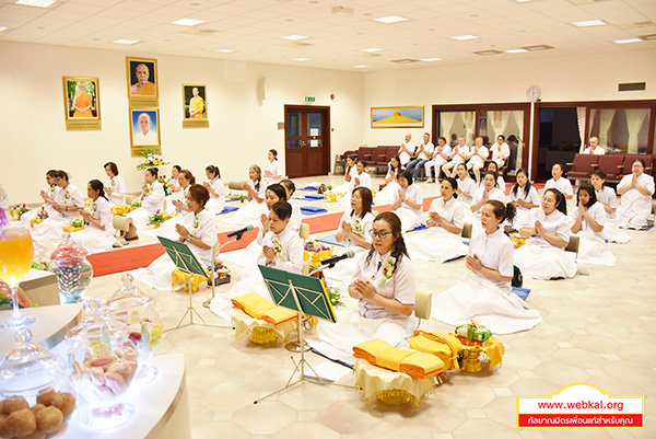 วัดพระธรรมกายบูโรส ประเทศสวีเดน ได้จัดพิธีบูชาข้าวพระ แลพิธีทอดผ้าป่าเพื่อสร้างวัดพระธรรมกายบูโรส