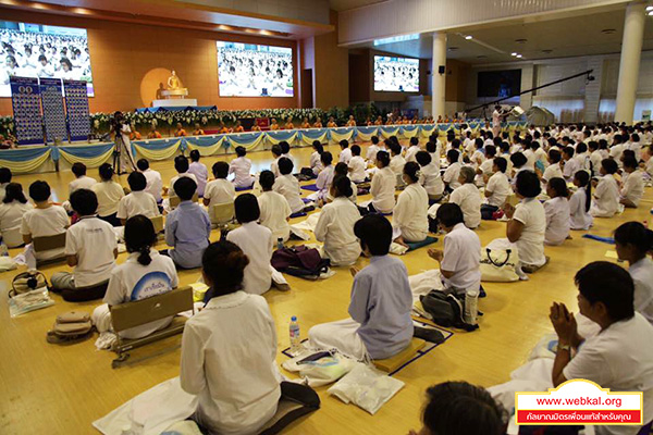 วัดพระธรรมกาย จัดพิธีทำบุญครบรอบ 27 ปี สถาปนาศูนย์รวมพระพุทธศาสนาและทำอุทิศส่วนบุญส่วนกุศลให้กับผู้ที่ล่วงลับไปแล้ว 