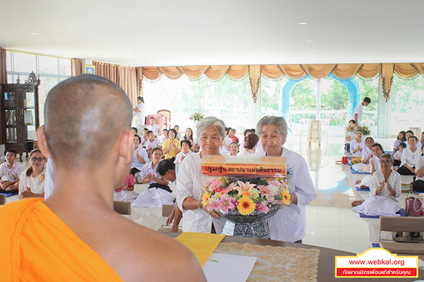  ศูนย์อบรมปฏิบัติธรรมกำแพงเพชรในอุปถัมภ์พระมหาโพธิวงศาจารย์ ได้จัดทอดผ้าป่าสามัคคีประจำเดือนมิถุนายน เพื่อสมทบทุนสร้างอาคารที่พักพระภิกษุและสามเณร