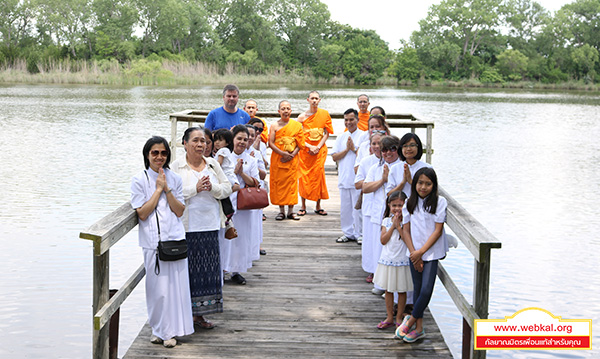 วัดพระธรรมกายแคนซัส จัดพิธีปล่อยสัตว์ปล่อยปลา