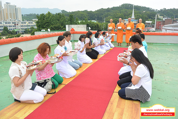 วัดภาวนาหยางจู ประเทศเกาหลีใต้ ได้จัดพิธีงานบุญบูชาข้าวพระอาทิตย์ต้นเดือน 