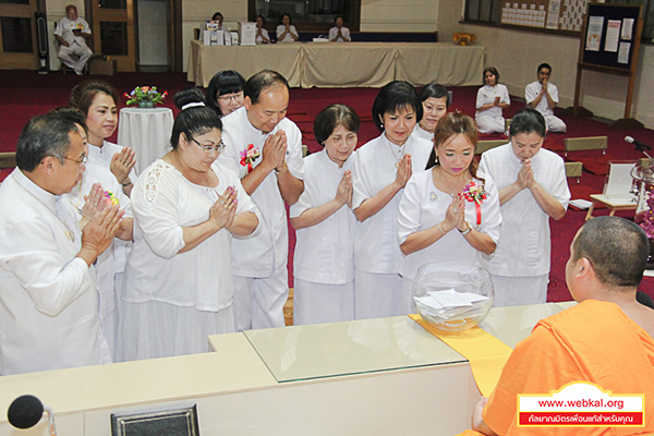 วัดพระธรรมกายออเรกอน จัดงานบุญบูชาข้าวพระ