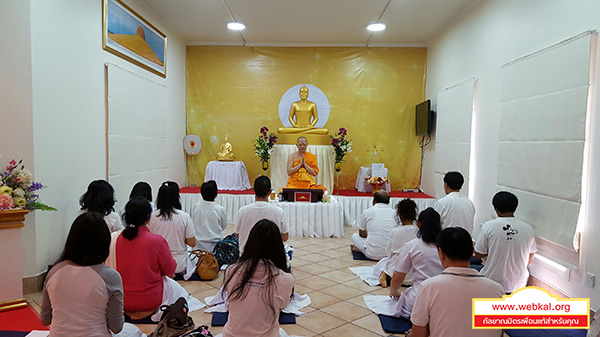 ศูนย์ปฏิบัติธรรมยูเออีจัดพิธีทอดผ้าป่าบำรุงศูนย์เทศกาลเข้าพรรษา