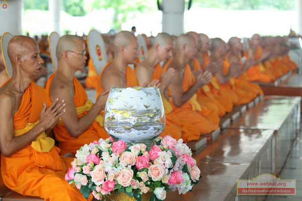 วัดพระธรรมกาย จัดพิธีปุพพเปตพลีเนื่องในวันพระใหญ่