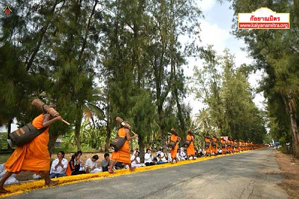 ธุดงค์ธรรมชัยเส้นทางพระผู้ปราบมาร ปีที่ 4 วันจันทร์ที่ 26 มกราคม พ.ศ. 2558