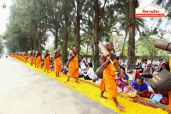 ธุดงค์ธรรมชัยเส้นทางพระผู้ปราบมาร ปีที่ 4 วันจันทร์ที่ 26 มกราคม พ.ศ. 2558