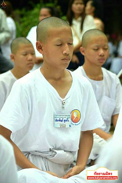พิธีมอบผ้าไตรนาคลูกแก้ว โครงการบรรพชาสามเณรดีศรีเวียงพิงค์ ๒,๕๐๐ รูป