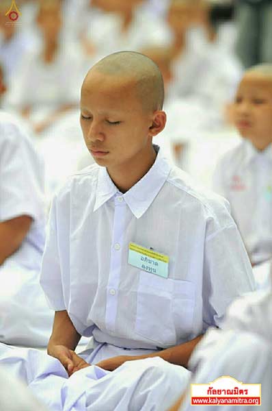 พิธีมอบผ้าไตรนาคลูกแก้ว โครงการบรรพชาสามเณรดีศรีเวียงพิงค์ ๒,๕๐๐ รูป