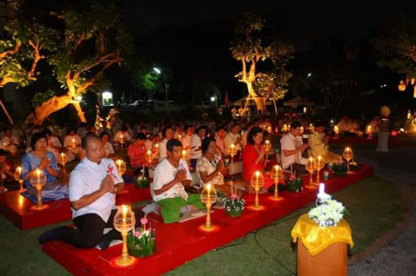 ลอยกระทงนานาชาติและจุดประทีปเพื่อถวายเป็นพุทธบูชา วันอังคารที่ 3 พฤศจิกายน พ.ศ.2558 Tuesday 3 November 2015 17.30 น. -19.00 น. 