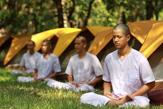 ธรรมทายาทอุปสมบทหมู่ ระดับอุดมศึกษา รุ่นที่ 45 (ภาคฤดูหนาว) , บวชพระ , บวช , ธรรมทายาท , บวชพระธรรมกาย , ธรรมกาย , บวชธรรมกาย , วัดพระธรรมกาย , พระ , บวชทดแทนพระคุณ