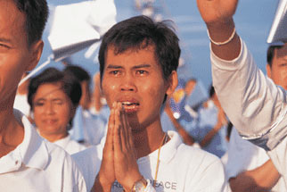 อานุภาพ พระมหาสิริราชธาตุ พระดูดทรัพย์ คนนับหมื่นตื่นตะลึงปาฏิหาริย์