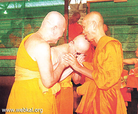 พระธรรมกิตติมุนี  เจ้าคณะจังหวัดนนทบุรี เจ้าอาวาสวัดเฉลิมพระเกียรติ