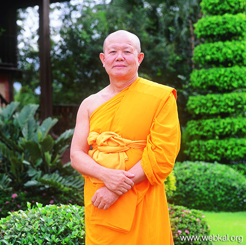 วารสาร , อยู่ในบุญธันวาคม , อานิสงส์แห่งบุญ , นิตยสาร , หนังสือธรรมะ , วัดพระธรรมกาย ,  หลวงพ่อตอบปัญหา , พระราชภาวนาจารย์ (หลวงพ่อทัตตชีโว) , สังคมเปลี่ยนไป แนวทางการใช้ชีวิตเปลี่ยนตามพระพุทธศาสนามีคำแนะนำอย่างไร