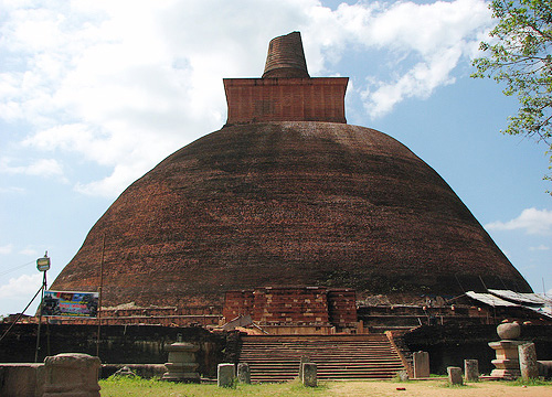 หลักฐานธรรมกายในคัมภีร์พุทธโบราณ (ตอนที่ ๑๐) อยู่ในบุญ เดือนมีนาคม พ.ศ.2559