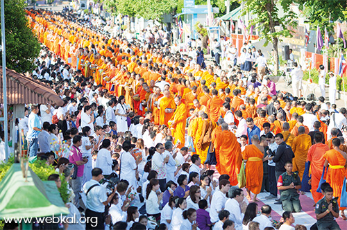 ตักบาตรพระ 2 ล้านรูป กระแสแห่งความดี อยู่ในบุญ เดือนมีนาคม พ.ศ.2559