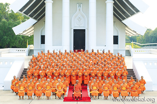 อภิวันทนาการ มหาปูชนียาจารย์ ผู้ค้นพบวิชชาธรรมกาย , อยู่ในบุญ , วารสาร , อยู่ในบุญตุลาคม , อานิสงส์แห่งบุญ , นิตยสาร , หนังสือธรรมะ , วัดพระธรรมกาย