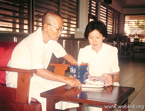 วัดพระธรรมกายสิงคโปร์ , อยู่ในบุญ , วารสาร , อยู่ในบุญตุลาคม , อานิสงส์แห่งบุญ , นิตยสาร , หนังสือธรรมะ , วัดพระธรรมกาย