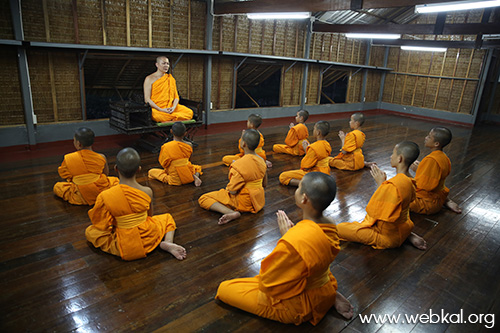 ต้นบัญญัติมารยาทไทย , พระราชภาวนาจารย์ (หลวงพ่อทัตตชีโว) , อยู่ในบุญ , วารสาร , อยู่ในบุญตุลาคม , อานิสงส์แห่งบุญ , นิตยสาร , หนังสือธรรมะ , วัดพระธรรมกาย , ธัมมเทสนาปฏิสังยุต