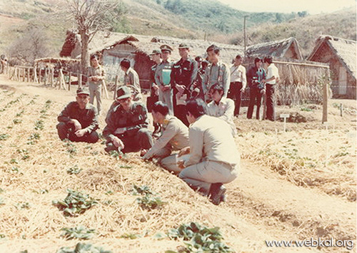 พระบาทสมเด็จพระปรมินทรมหาภูมิพลอดุลยเดช มหิตลาธิเบศร รามาธิบดี จักรีนฤบดินทร สยามินทราธิราช บรมนาถบพิตร , อยู่ในบุญ , วารสาร , อยู่ในบุญตุลาคม , อานิสงส์แห่งบุญ , นิตยสาร , หนังสือธรรมะ , วัดพระธรรมกาย , รัชกาลที่ 9 , ในหลวง