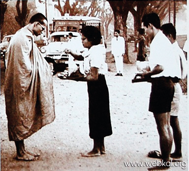 พระบาทสมเด็จพระปรมินทรมหาภูมิพลอดุลยเดช มหิตลาธิเบศร รามาธิบดี จักรีนฤบดินทร สยามินทราธิราช บรมนาถบพิตร , อยู่ในบุญ , วารสาร , อยู่ในบุญตุลาคม , อานิสงส์แห่งบุญ , นิตยสาร , หนังสือธรรมะ , วัดพระธรรมกาย , รัชกาลที่ 9 , ในหลวง