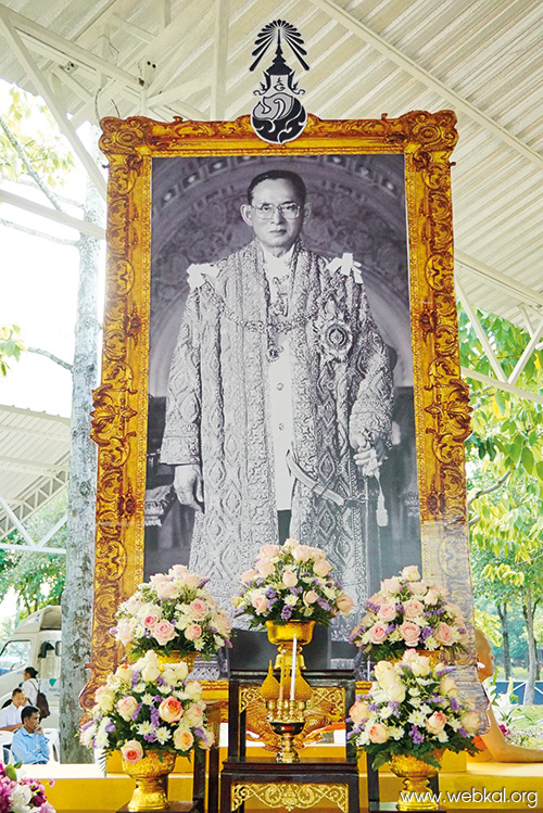 เครือข่ายคณะศิษยานุศิษย์วัดพระธรรมกายทั่วโลก , อยู่ในบุญ , วารสาร , อยู่ในบุญตุลาคม , อานิสงส์แห่งบุญ , นิตยสาร , หนังสือธรรมะ , วัดพระธรรมกาย 