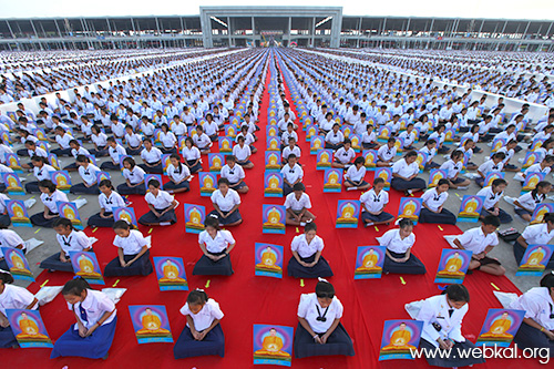 หลักการขยายกิจการให้เจริญรุ่งเรืองทั้งทางโลกและทางธรรม , วารสาร , อยู่ในบุญตุลาคม , อานิสงส์แห่งบุญ , นิตยสาร , หนังสือธรรมะ , วัดพระธรรมกาย , หลวงพ่อตอบปัญหา