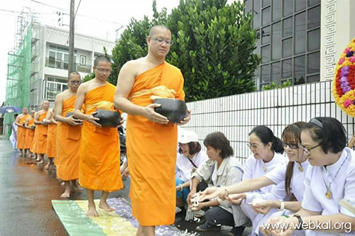 ข่าวบุญต่างประเทศ , วารสาร , อยู่ในบุญตุลาคม , อานิสงส์แห่งบุญ , นิตยสาร , หนังสือธรรมะ , วัดพระธรรมกาย 