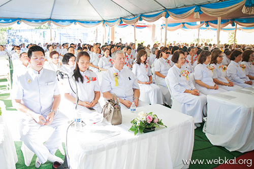 วารสาร , อยู่ในบุญธันวาคม , อานิสงส์แห่งบุญ , นิตยสาร , หนังสือธรรมะ , วัดพระธรรมกาย ,  เครือข่ายคณะศิษยานุศิษย์ วัดพระธรรมกายทั่วโลก , องอาจ ธรรมนิทา