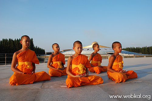 วารสาร , อยู่ในบุญธันวาคม , อานิสงส์แห่งบุญ , นิตยสาร , หนังสือธรรมะ , วัดพระธรรมกาย ,  สร้างปัญญาเป็นทีม , พระสารีบุตร