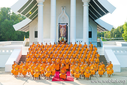 วารสาร , อยู่ในบุญ , มกราคม , อานิสงส์แห่งบุญ , นิตยสาร , หนังสือธรรมะ , วัดพระธรรมกาย , ร่วมใจกตัญญู บวชบูชาธรรม พระเดชพระคุณพระราชภาวนาจารย์