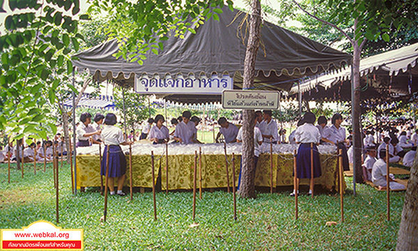 ภาพเก่าเล่าประวัติศาสตร์ : ภาพงานบุญวันอาสาฬบูชา,เนื้อนาใน,อยู่ในบุญ